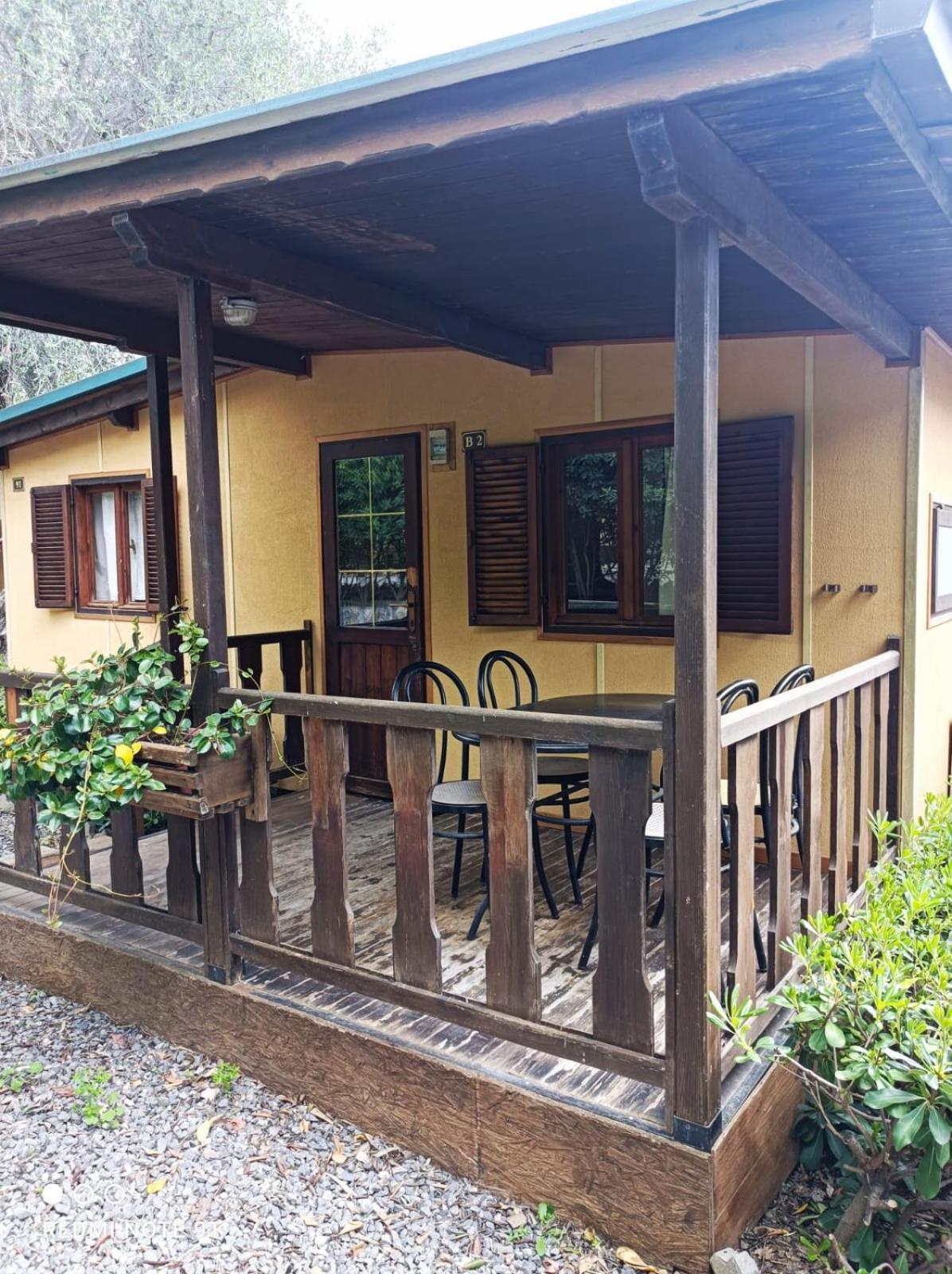 Il Frantoio Camping San Bartolomeo Al Mare Luaran gambar
