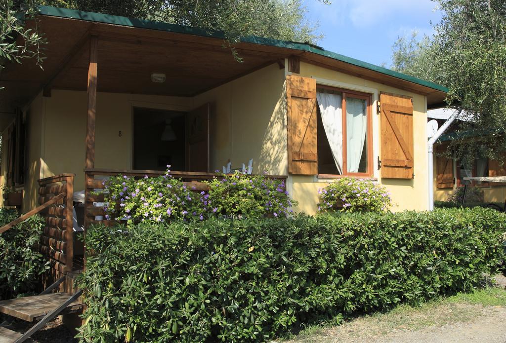 Il Frantoio Camping San Bartolomeo Al Mare Bilik gambar