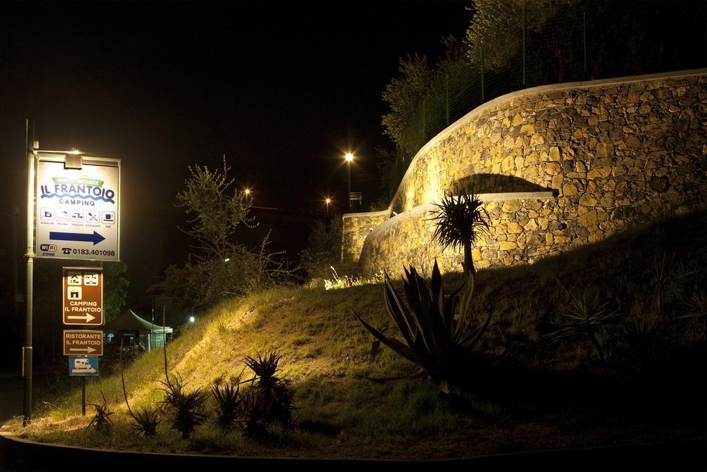 Il Frantoio Camping San Bartolomeo Al Mare Luaran gambar